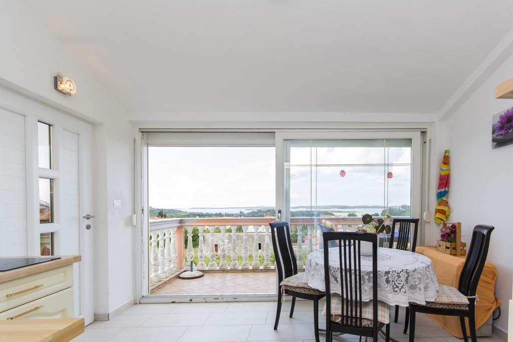 Apartment Vilic Пула Экстерьер фото